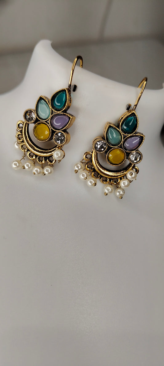 Royal Glow Earring